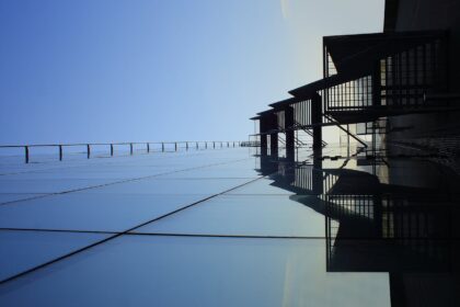 Hoe kies je als horecaondernemer de juiste terrastafels voor je zaak