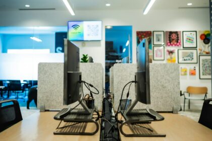 Het belang van goede akoestiek in het kantoor