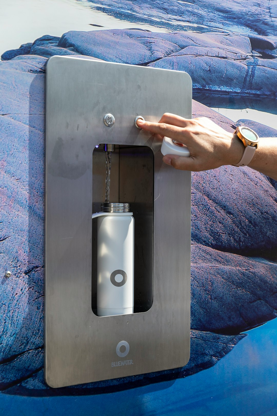 Waarom een waterdispenser op kantoor een slimme investering is